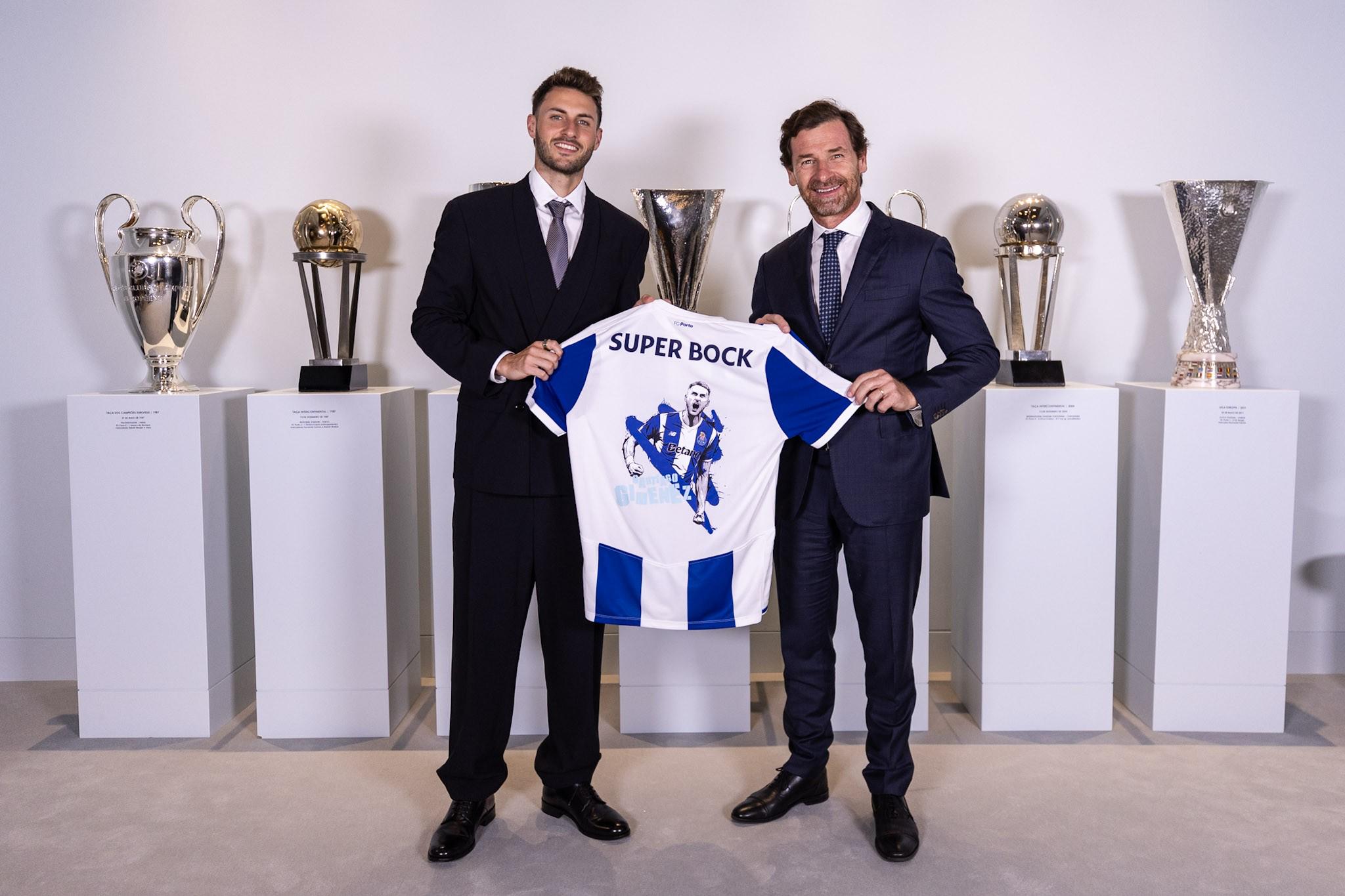Góc Nhìn J88: Chính thức: Tiền đạo Milan Santiago Giménez được cho mượn tới Porto, kèm điều khoả